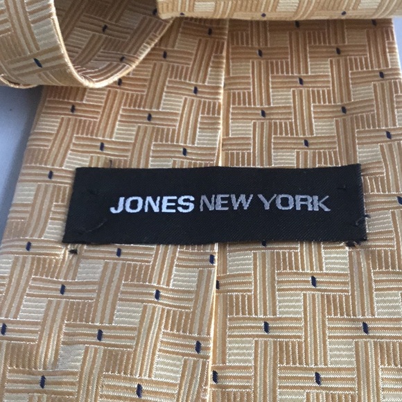 JONES NEW YORK SILK TIE. - Picture 3 of 4